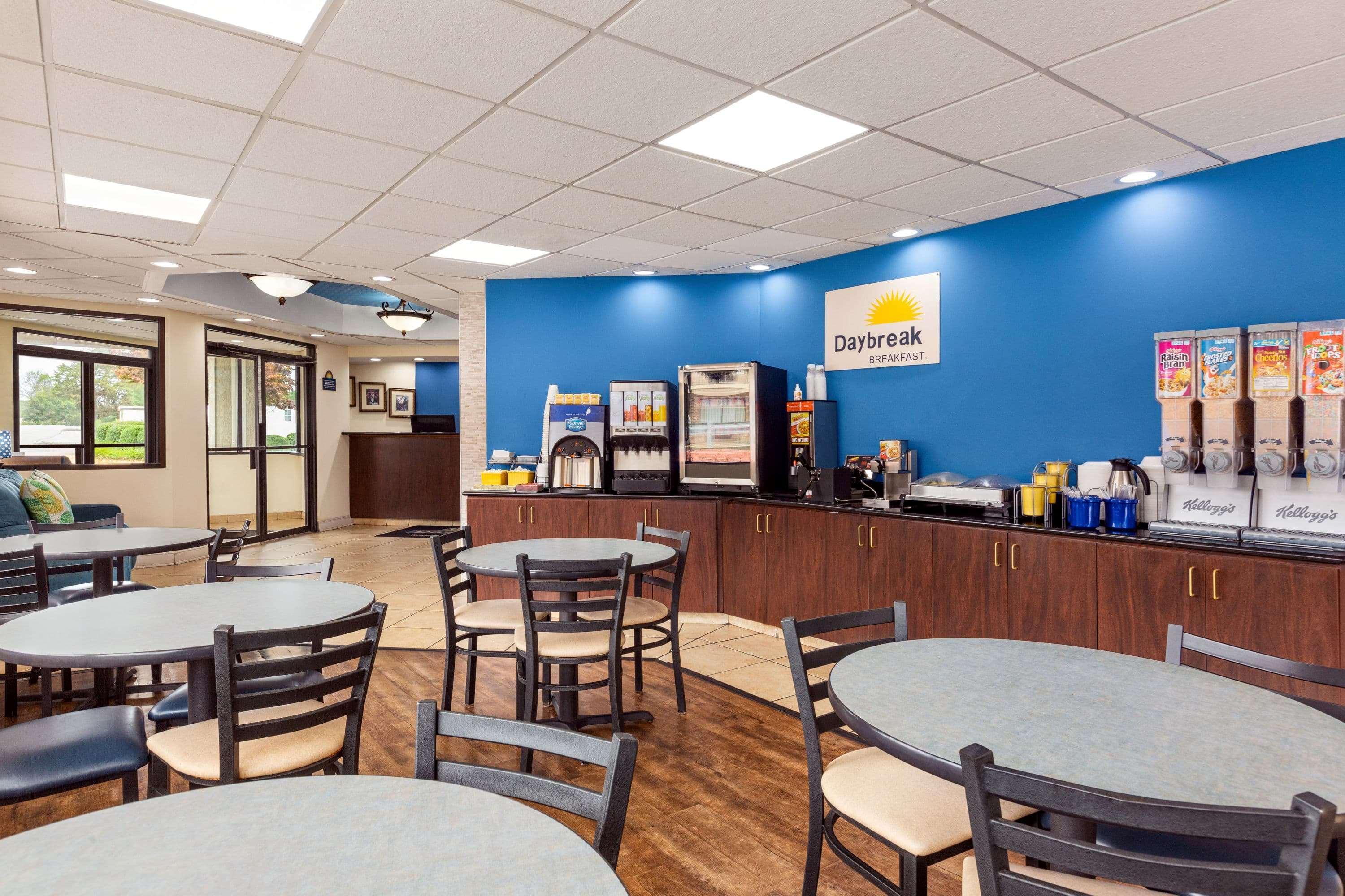 Days Inn By Wyndham Weldon Roanoke Rapids Esterno foto
