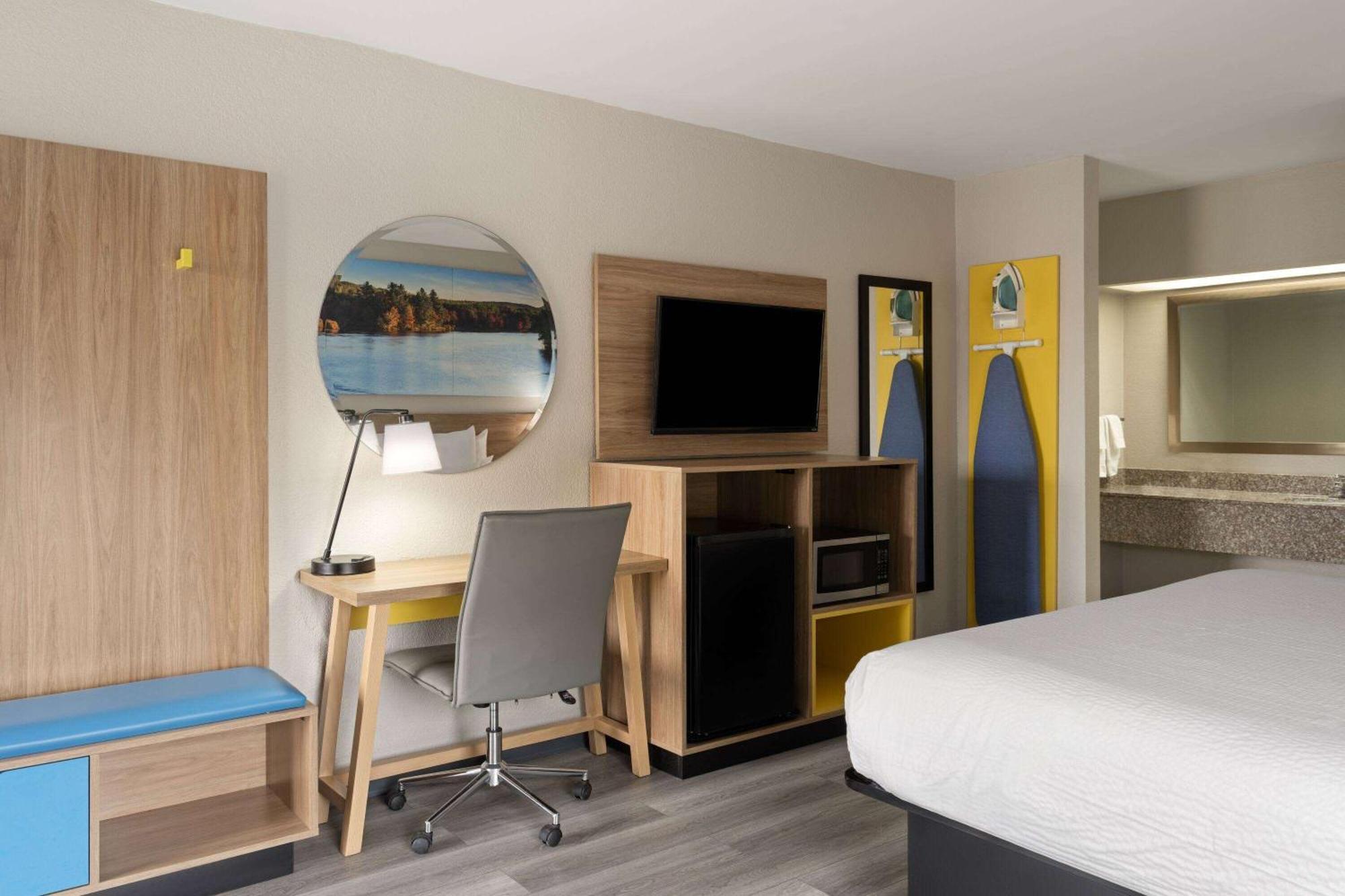 Days Inn By Wyndham Weldon Roanoke Rapids Esterno foto